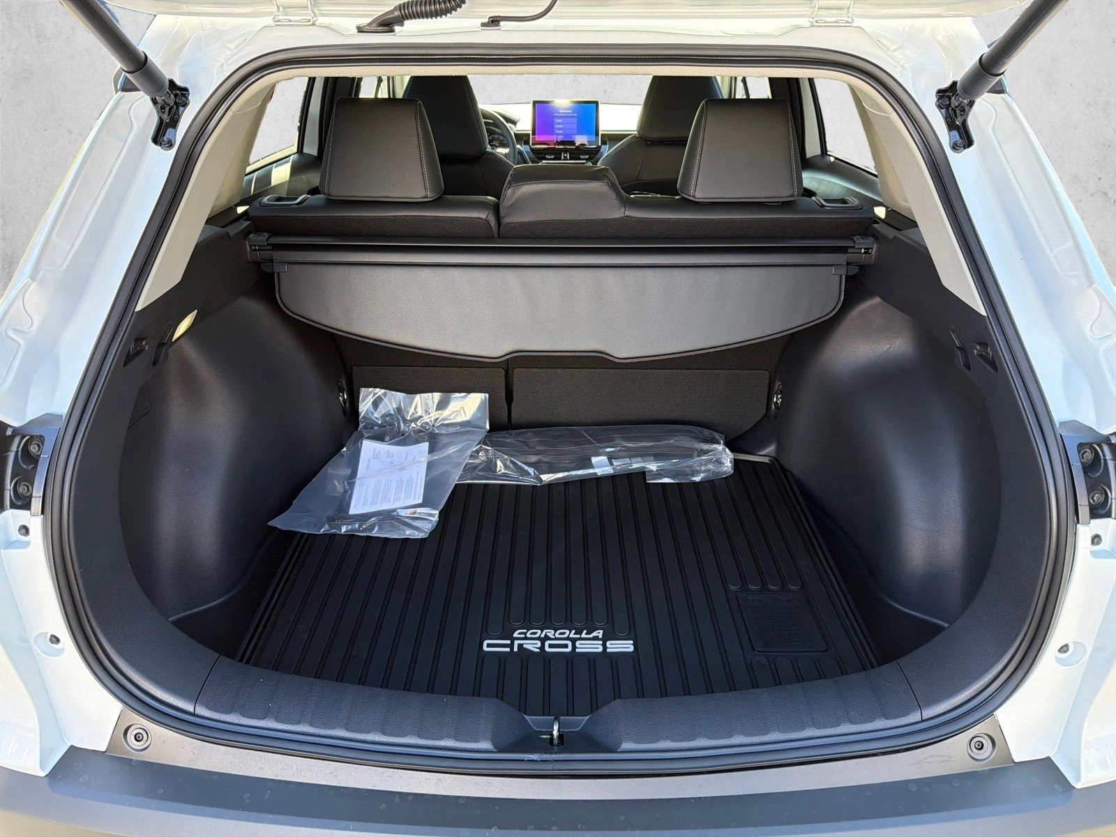 New 2026 Wind Chill Pearl Toyota XLE image 18