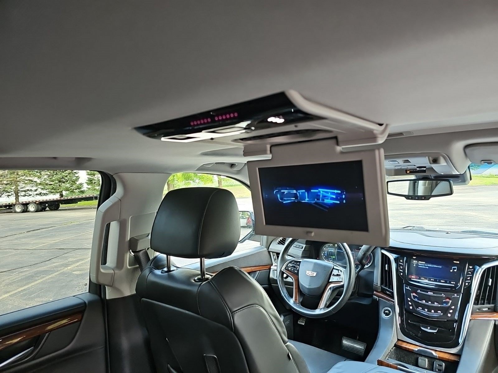 Used 2016 Radiant Silver Metallic Cadillac Luxury Collection image 15