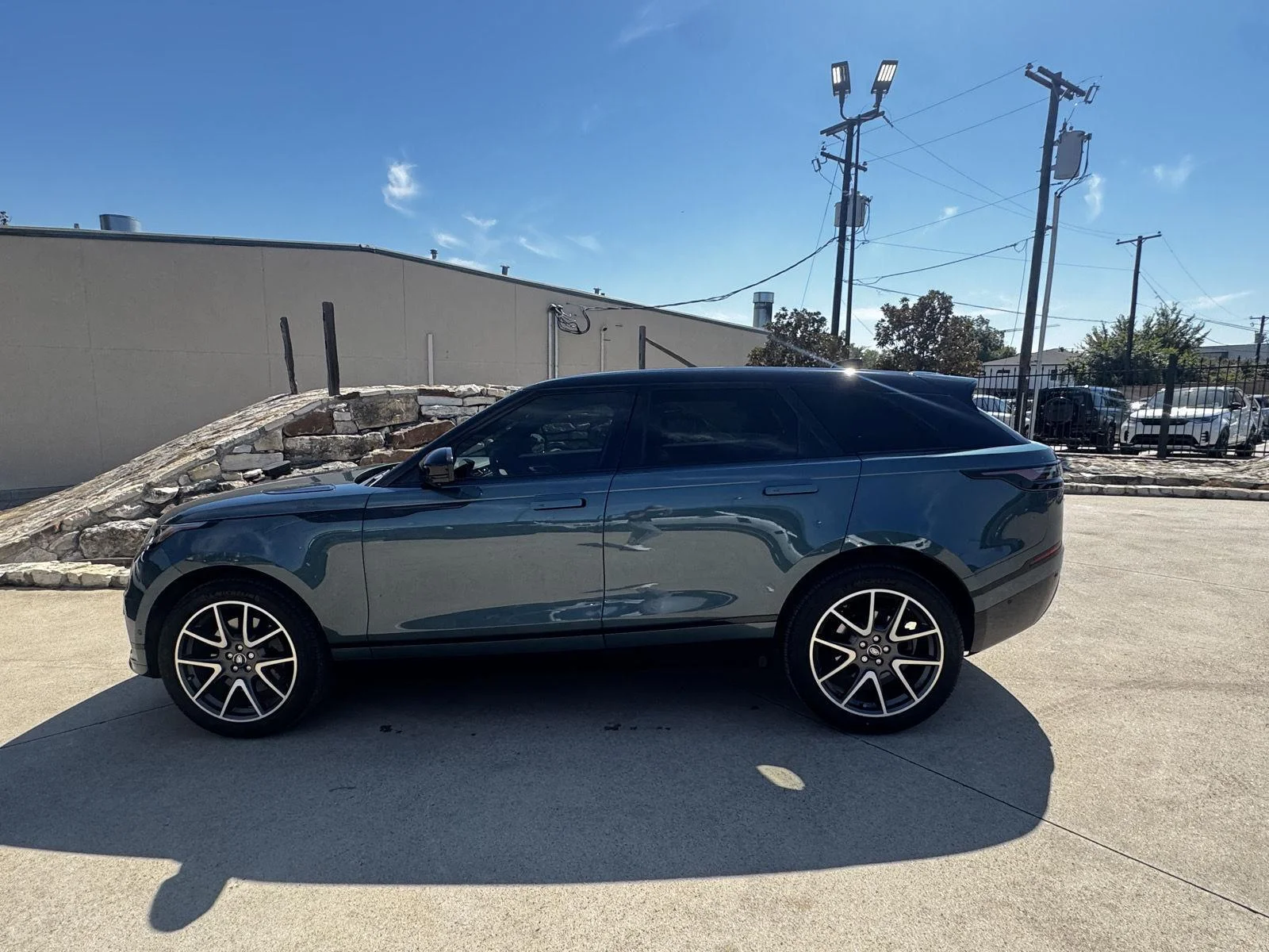 Certified Used 2026 Giola Green Land Rover Dynamic SE P250 image 3