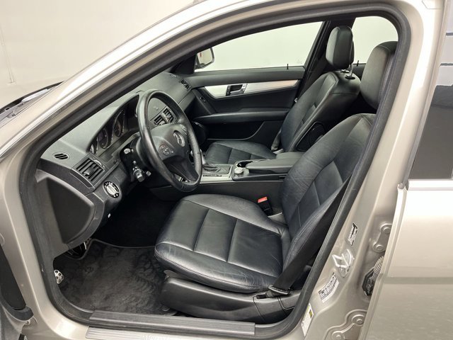 Used 2009 Beige Mercedes-Benz 3.0L Luxury image 3