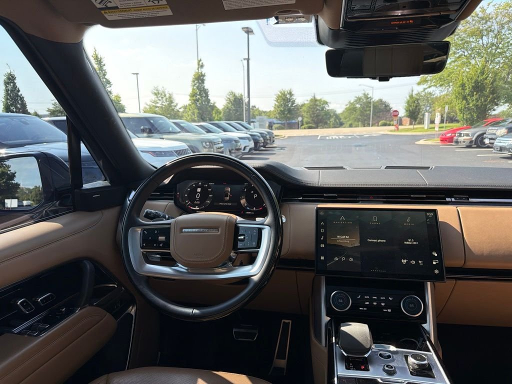 Used 2023 Gold Land Rover SE image 15