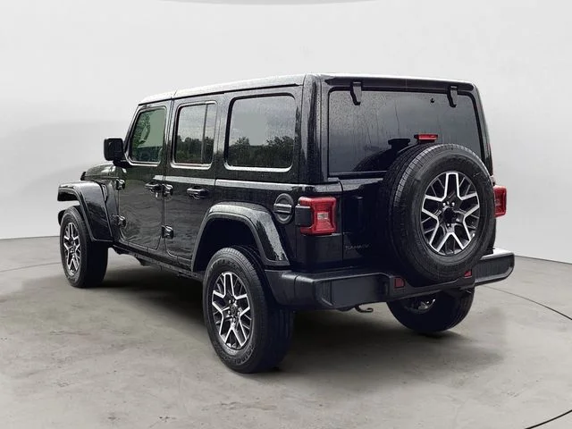 Certified Used 2025 Black Clearcoat Jeep Sahara image 3