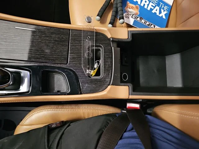Used 2019 Black Buick Essence image 37