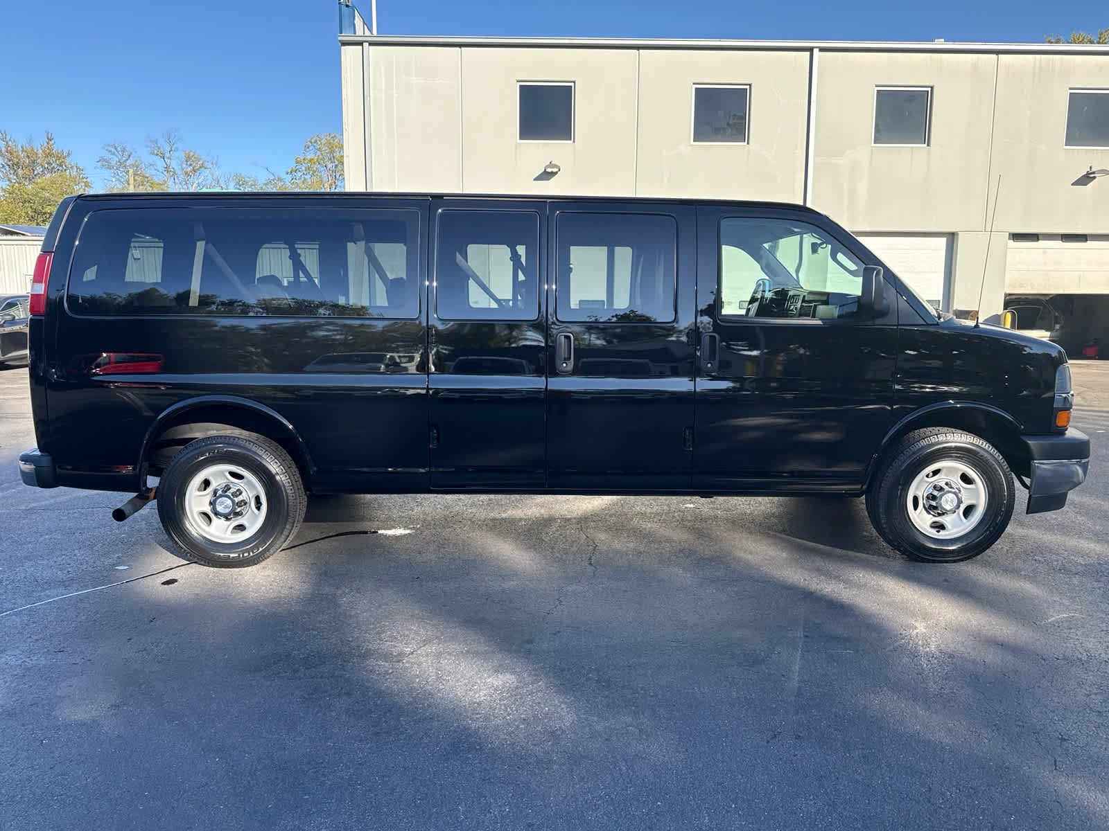 2017 Chevrolet Express Passenger LT photo 2