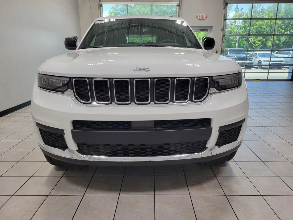 New 2026 White Jeep Laredo X image 2