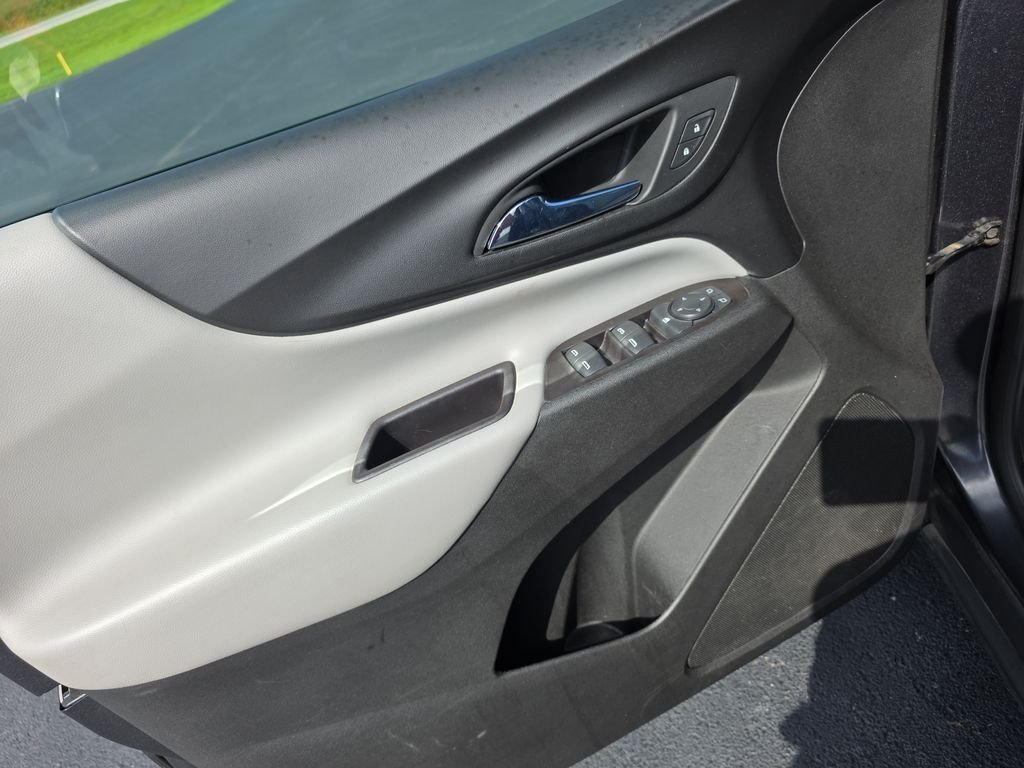 Used 2022 Gray Chevrolet LS image 11