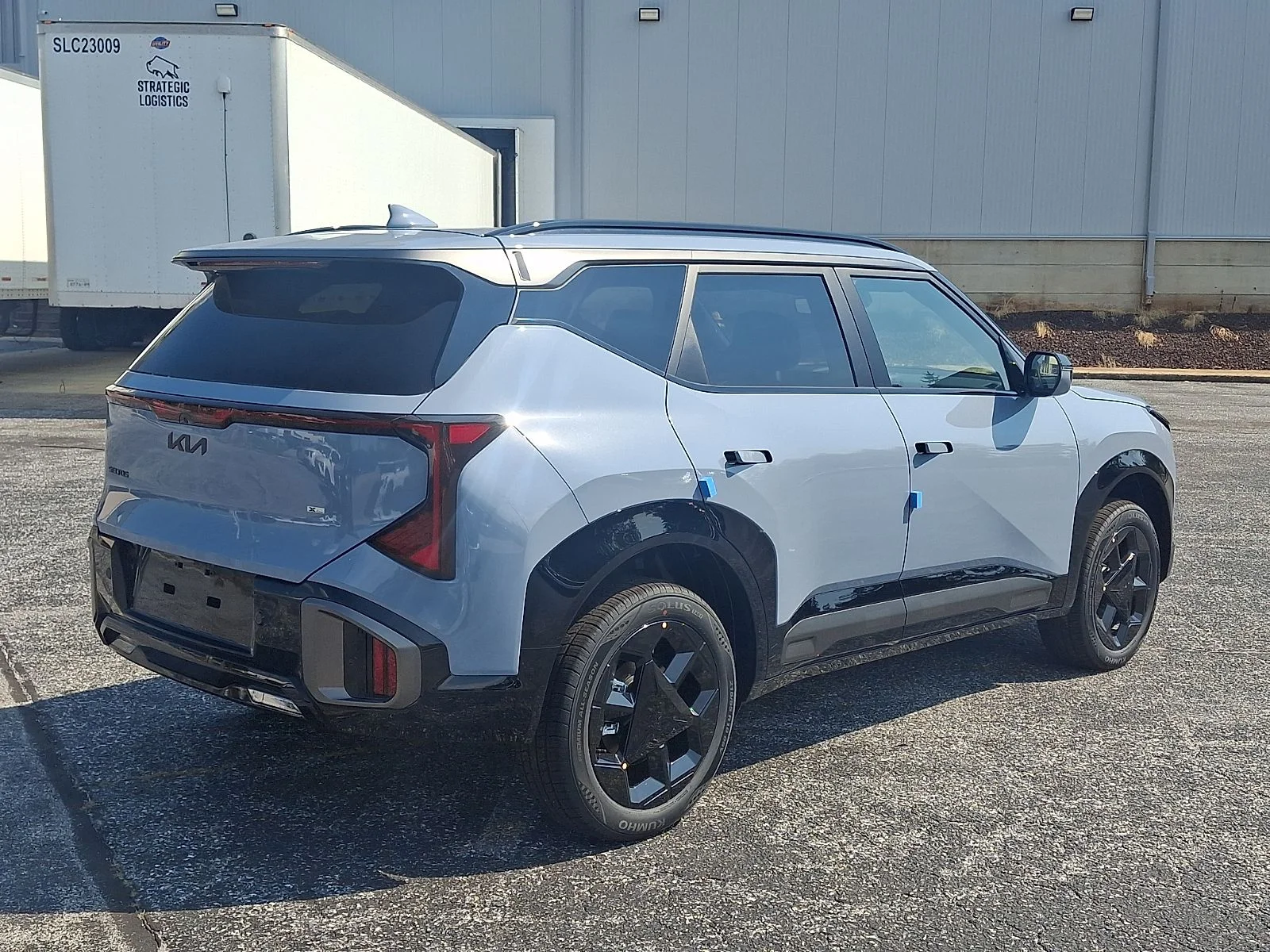 New 2027 Gray Kia X-Line S image 3