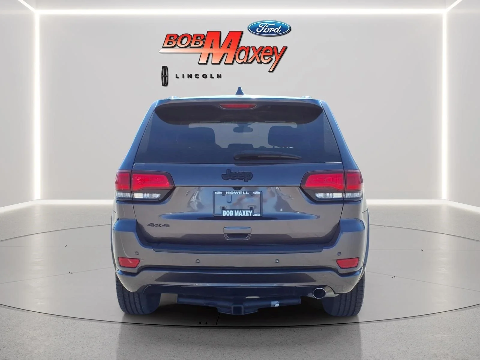 Used 2021 Granite Crystal Metallic Clearcoat Jeep Laredo X image 6