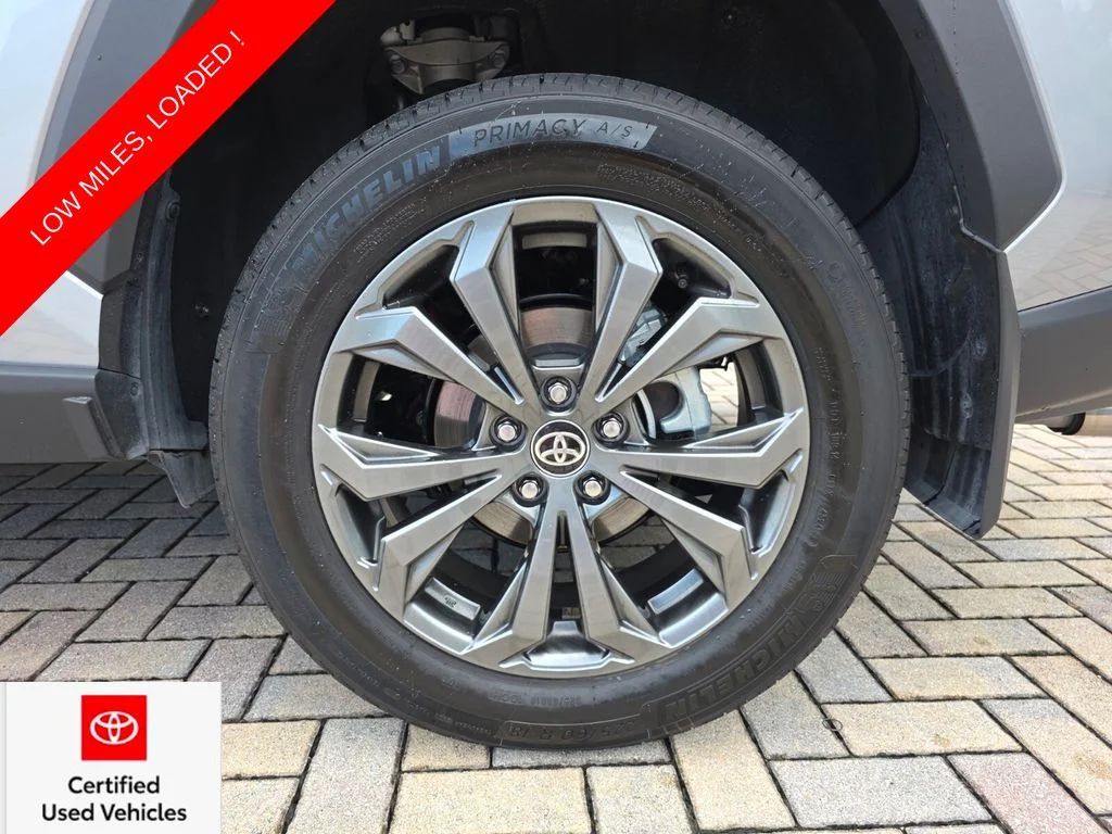 Certified Used 2025 Silver Toyota XLE Premium image 20