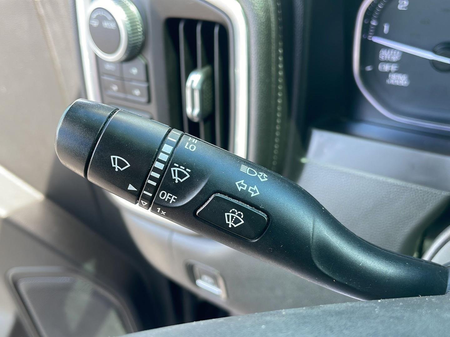 Used 2020 Onyx Black GMC Elevation image 24
