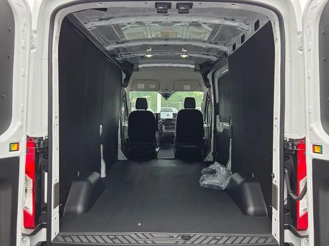 New 2026 Oxford White Ford Cargo Van image 12