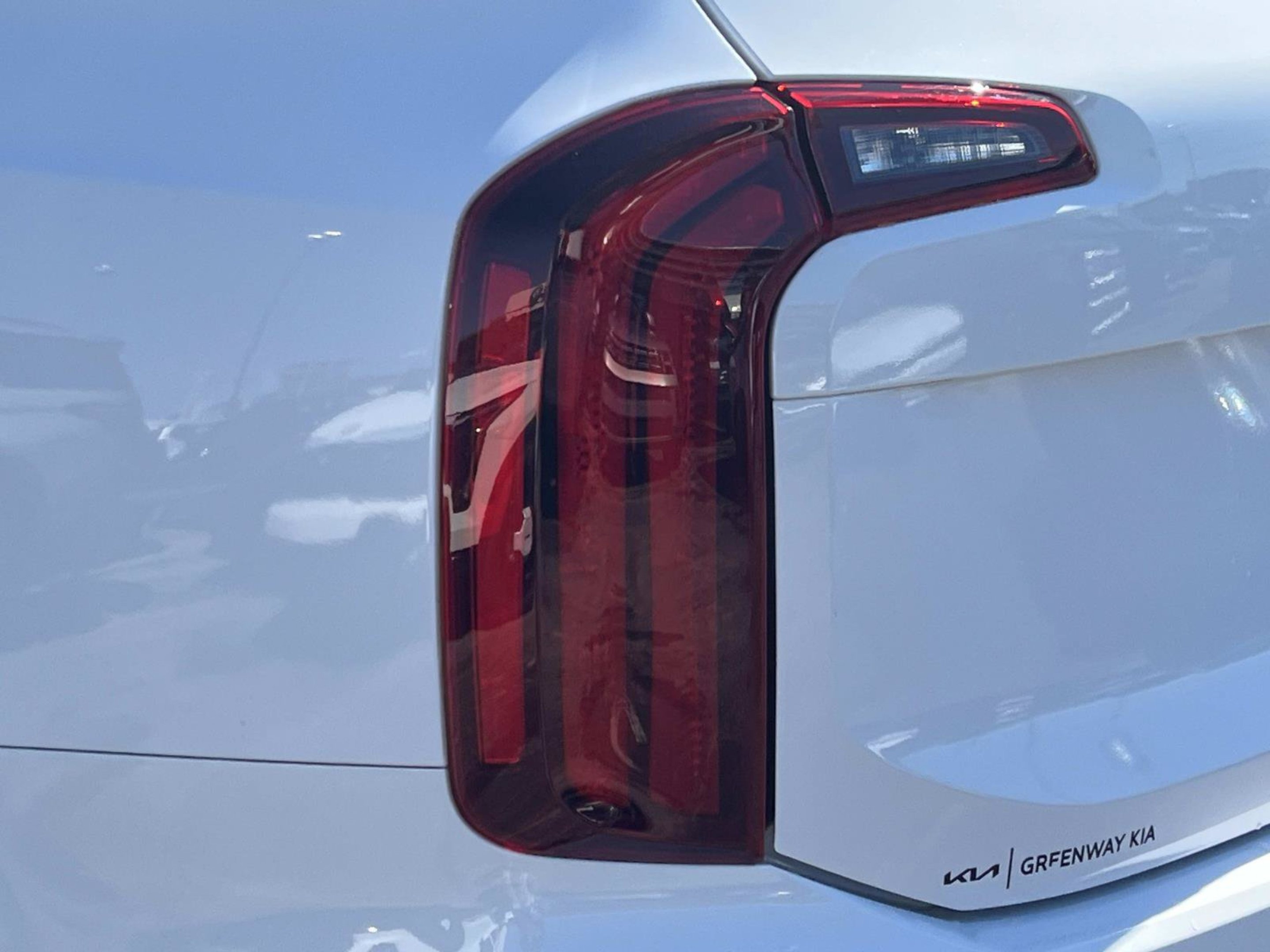 Used 2025 Glacial White Pearl Kia S image 46