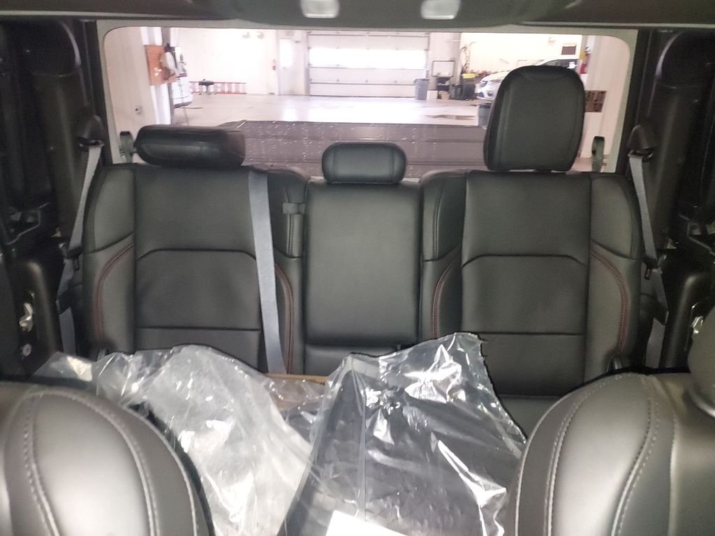 New 2026 Granite Crystal Metallic Clear-Coat Exterior Paint Jeep Shadow Ops image 13