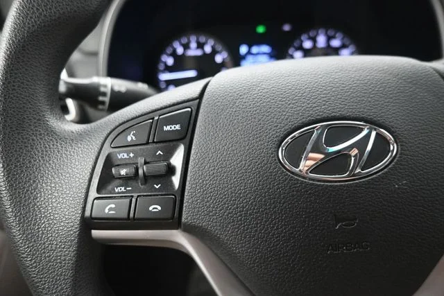 Used 2020 White Hyundai SEL image 25