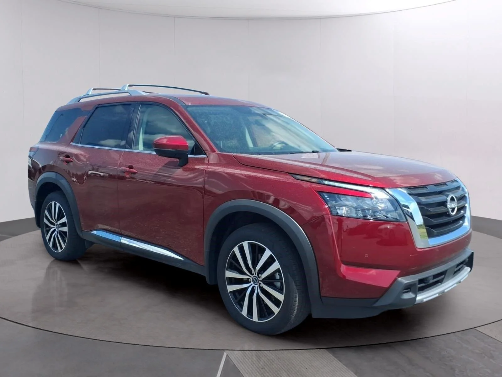 Used 2025 Scarlet Ember Tintcoat Nissan Platinum image 4