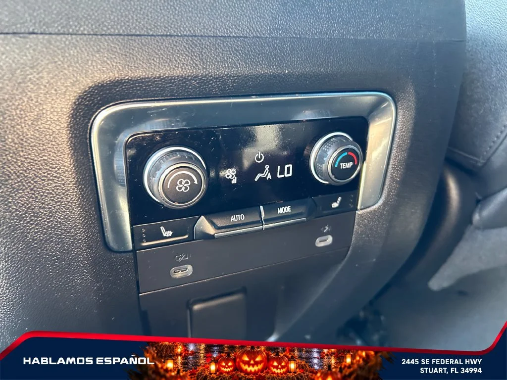 Used 2024 Black Chevrolet Premier image 34