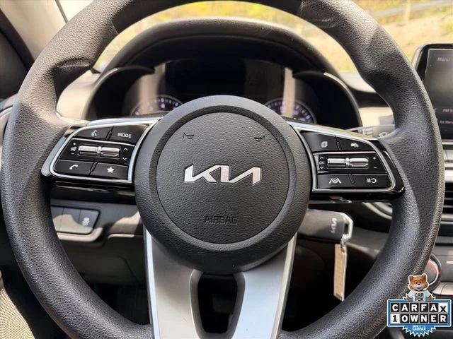 Used 2023 Blue Kia LXS image 19