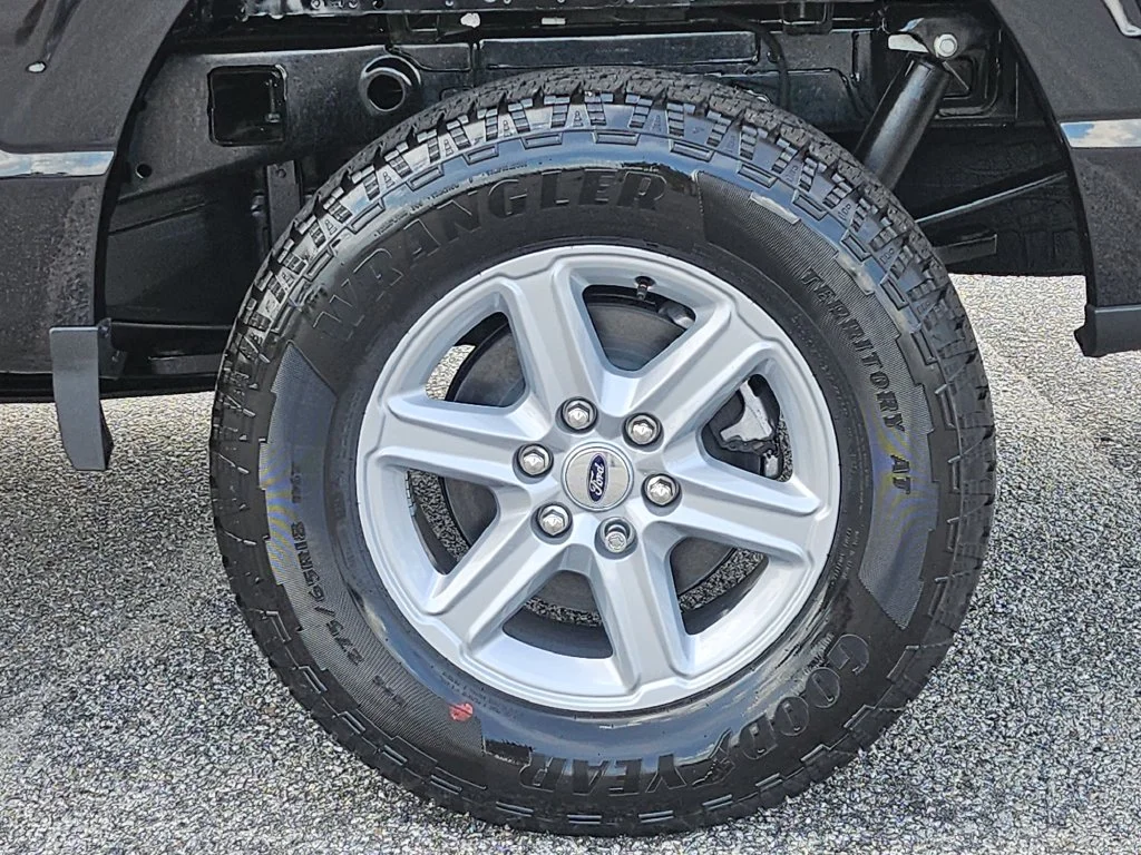 New 2026 Agate Black Metallic Ford Lariat® image 14