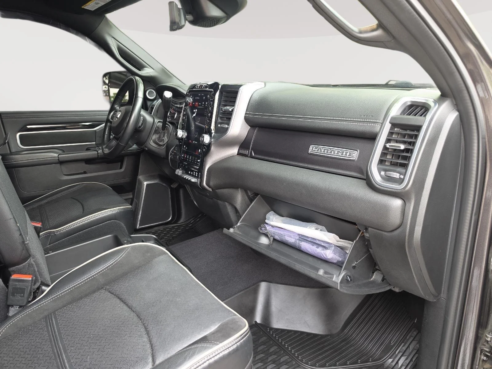 Used 2021 Granite Crystal Metallic Clearcoat Ram Laramie image 45