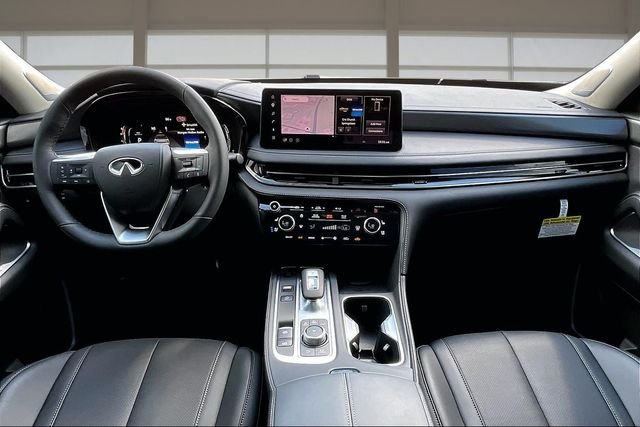 New 2027 RADIANT WHITE INFINITI LUXE image 15