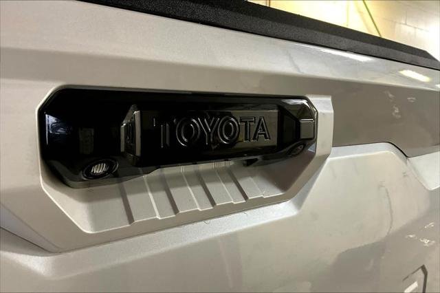 Certified Used 2026 WIND CHILL PEARL Toyota  image 10