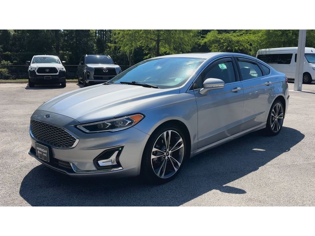Used 2020  Ford Titanium image 4