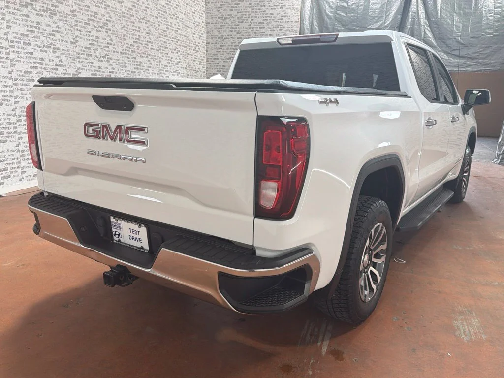 Used 2021 Summit White GMC Base image 7