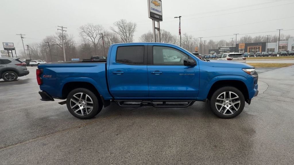 Used 2024 Blue Chevrolet Z71 image 9