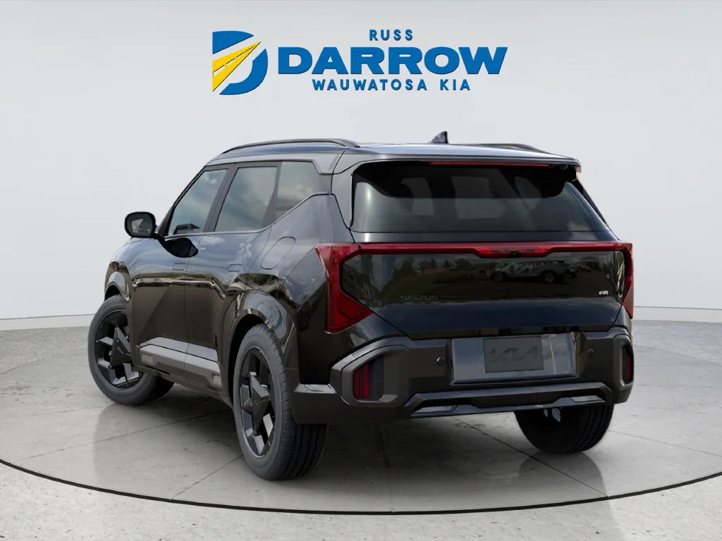 New 2027 Black Kia X-Line S image 3