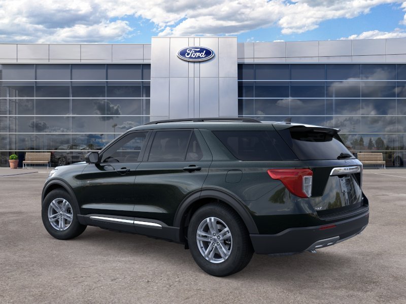 New 2024 Forged Green Metallic Ford XLT image 4