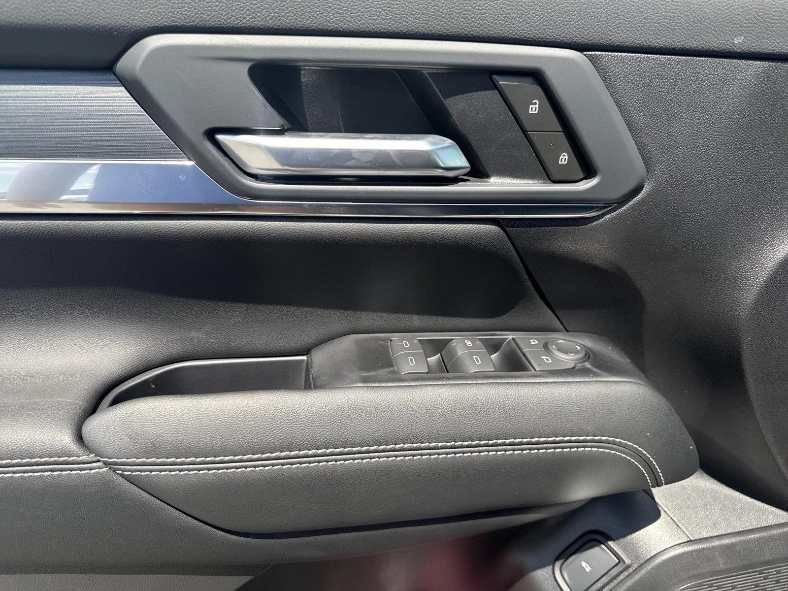 2027 GMC Terrain Elevation - Photo 18