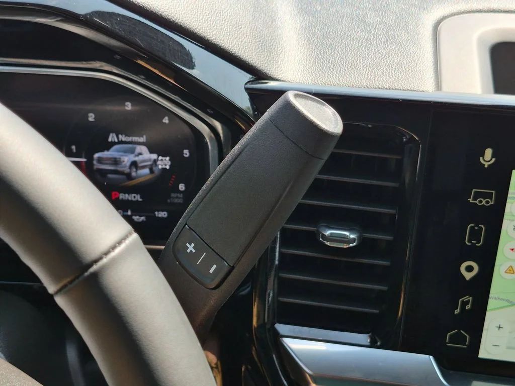 Used 2026 White GMC Elevation image 16