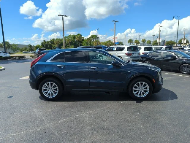 Used 2019 Blue Cadillac Luxury image 3
