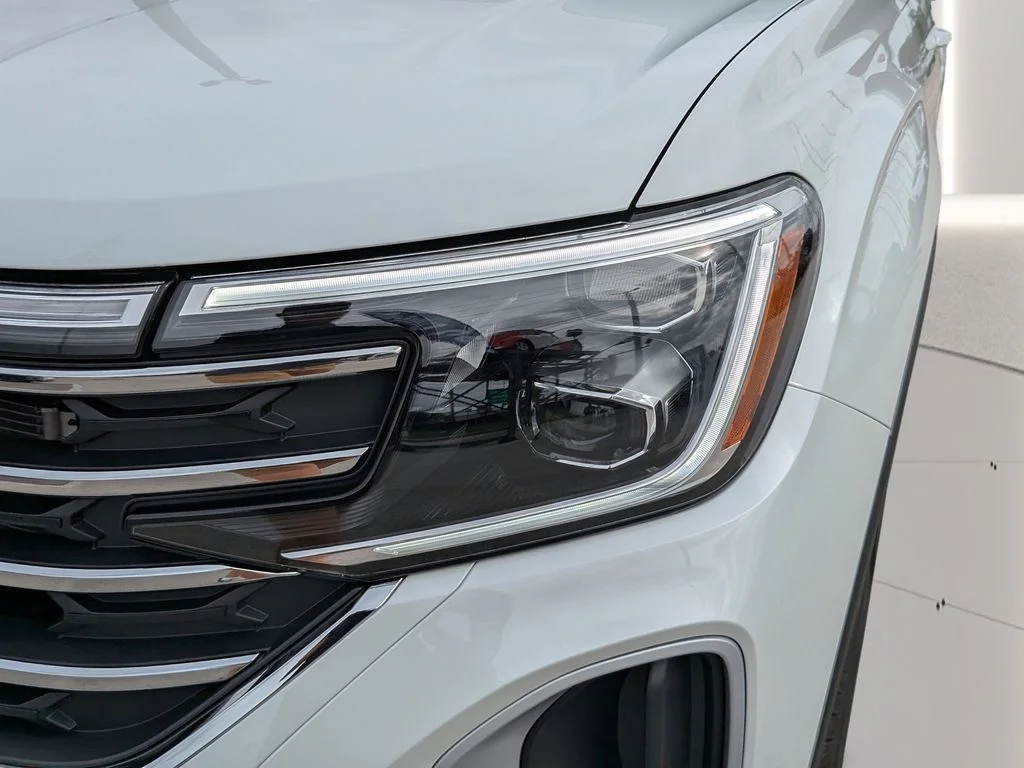 New 2026 White/off-white Volkswagen 2.0T SE w/Technology image 7