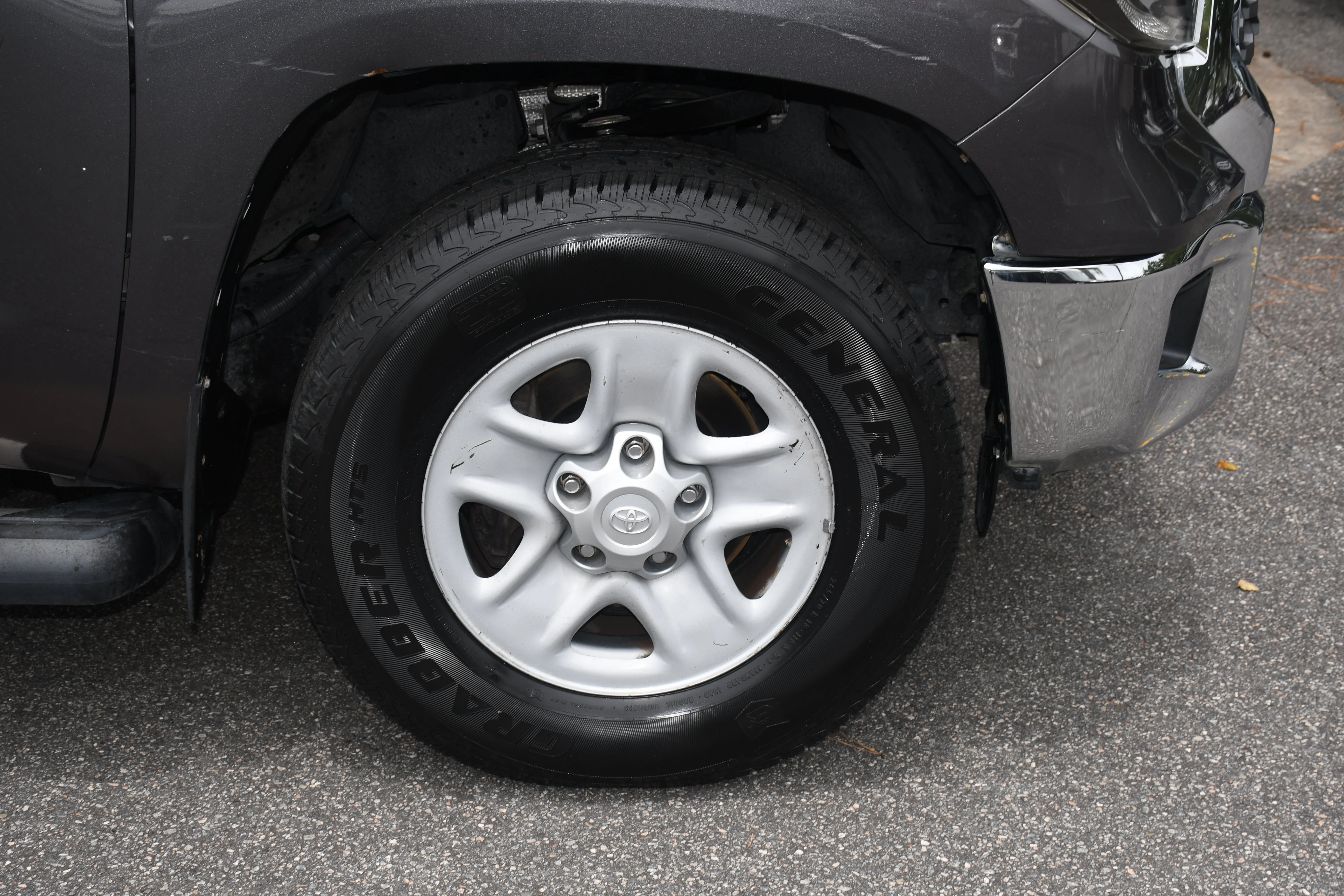 Used 2019 Gray Toyota SR5 image 20