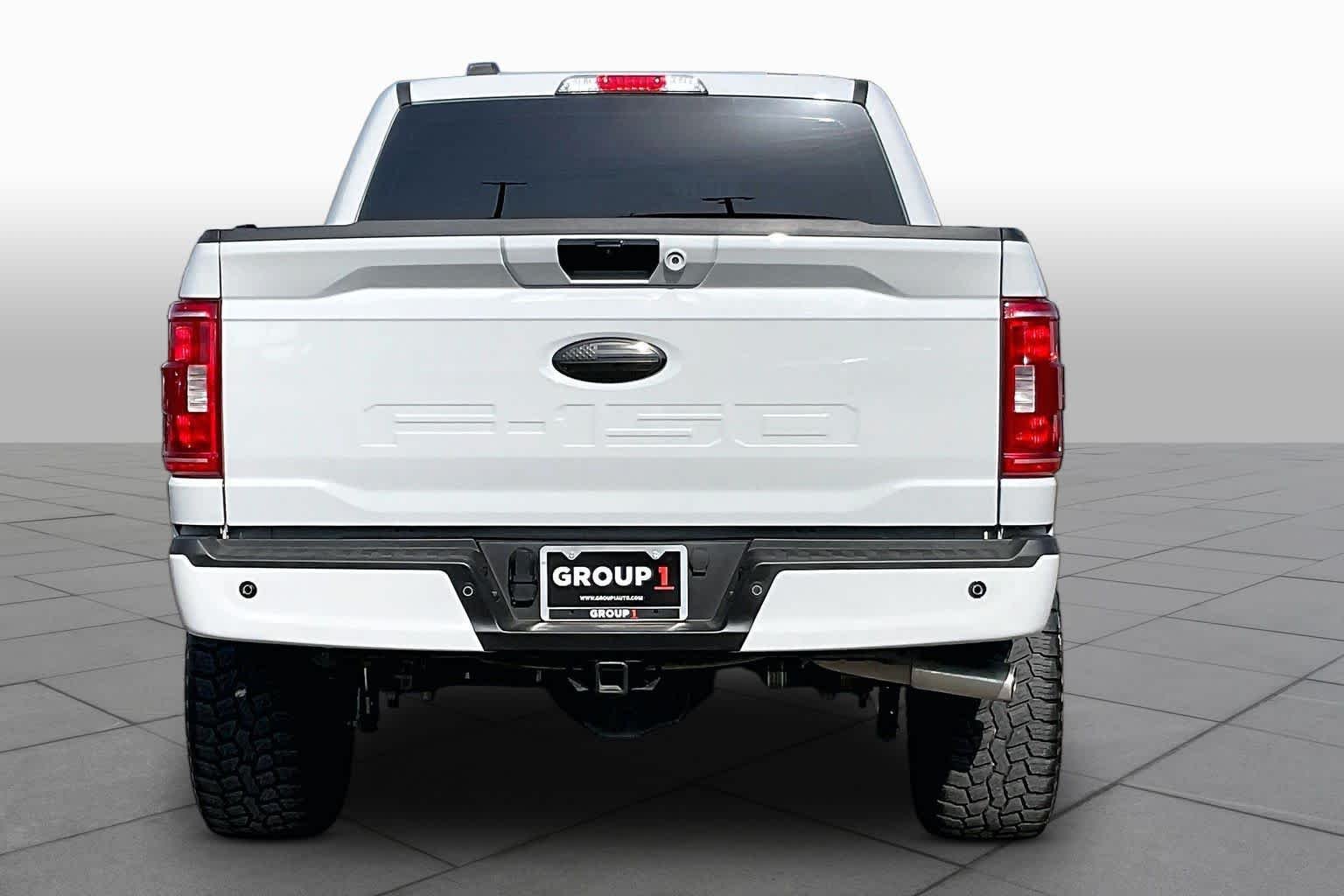 Used 2023 Avalanche Gray Ford XLT image 9