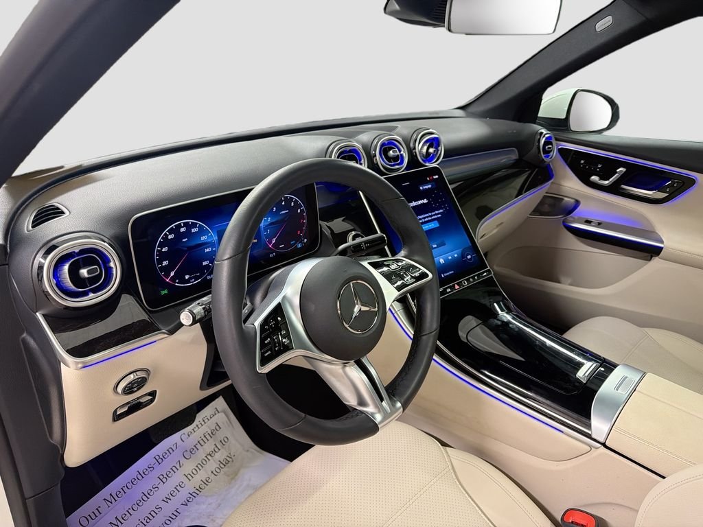 Used 2026 White Mercedes-Benz GLC 300 image 4