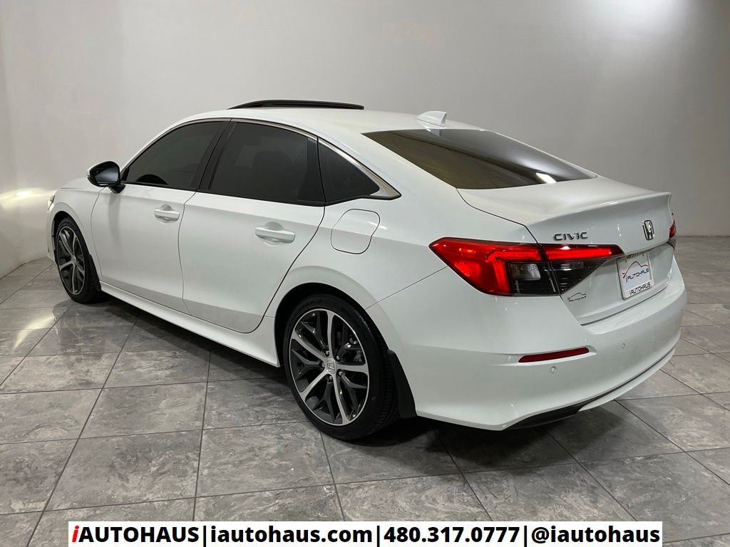 Used 2024 White Honda Touring image 5