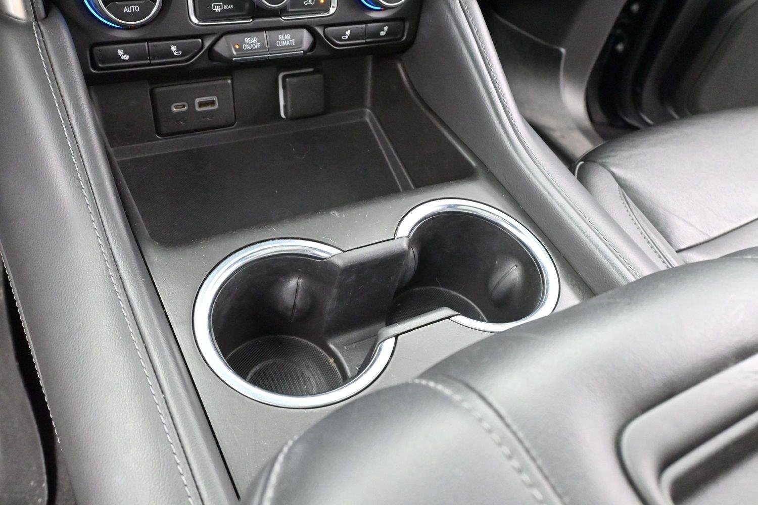 Used 2021 Black Chevrolet Z71 image 19