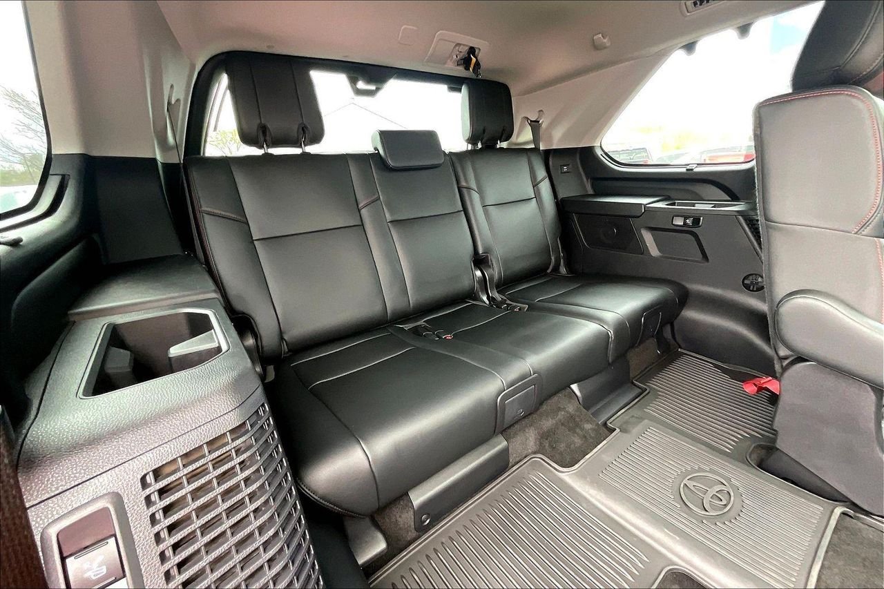 2023 Toyota Sequoia TRD Pro - Photo 28