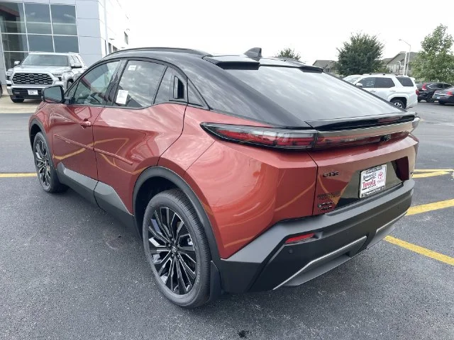 2026 Toyota C-HR XSE - Photo 31