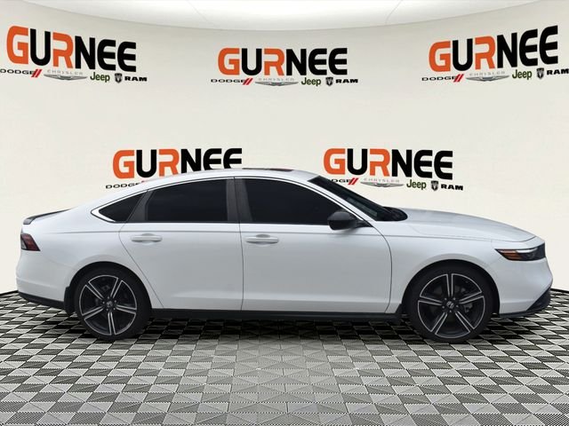 Used 2024  Honda Sport image 2