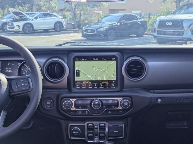 Used 2023 Gray Jeep Sport S image 18