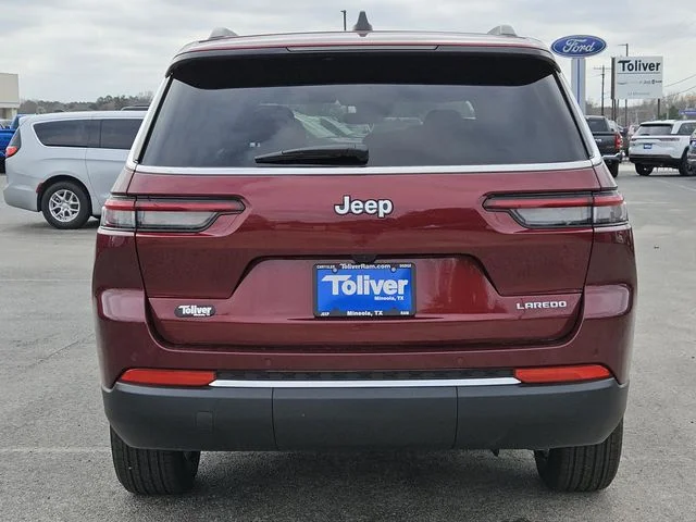 New 2026 Velvet Red Pearl-Coat Exterior Paint Jeep Laredo image 8