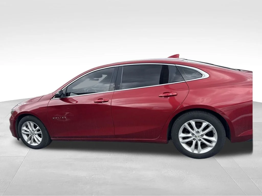 Used 2016 Red Chevrolet LT image 6