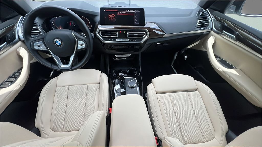 Used 2024 White BMW xDrive30i image 12