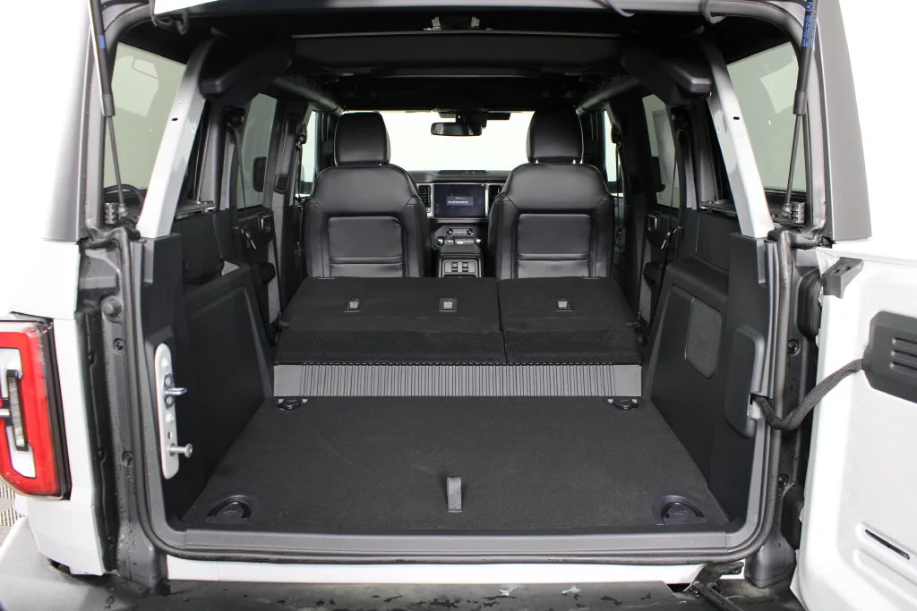 New 2026 Avalanche Gray Ford Outer Banks image 8