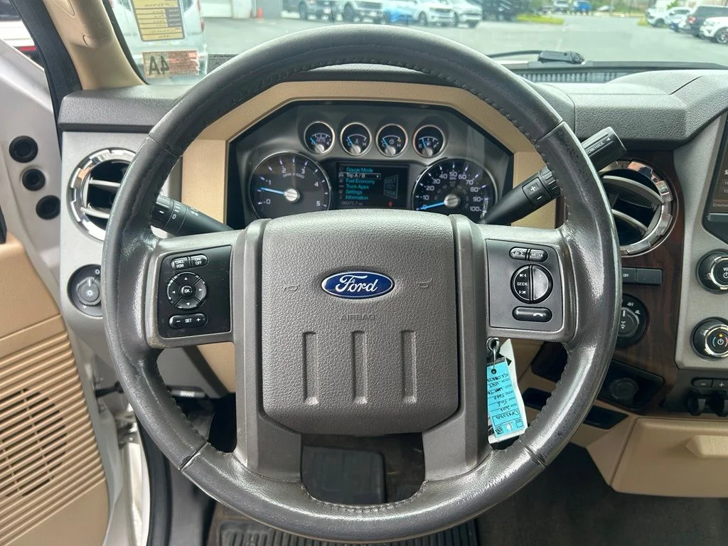 Used 2016 White Platinum Clearcoat Metallic Ford Lariat image 12
