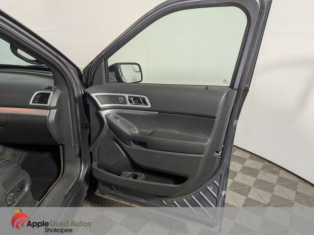 Used 2013 Gray Ford XLT image 46
