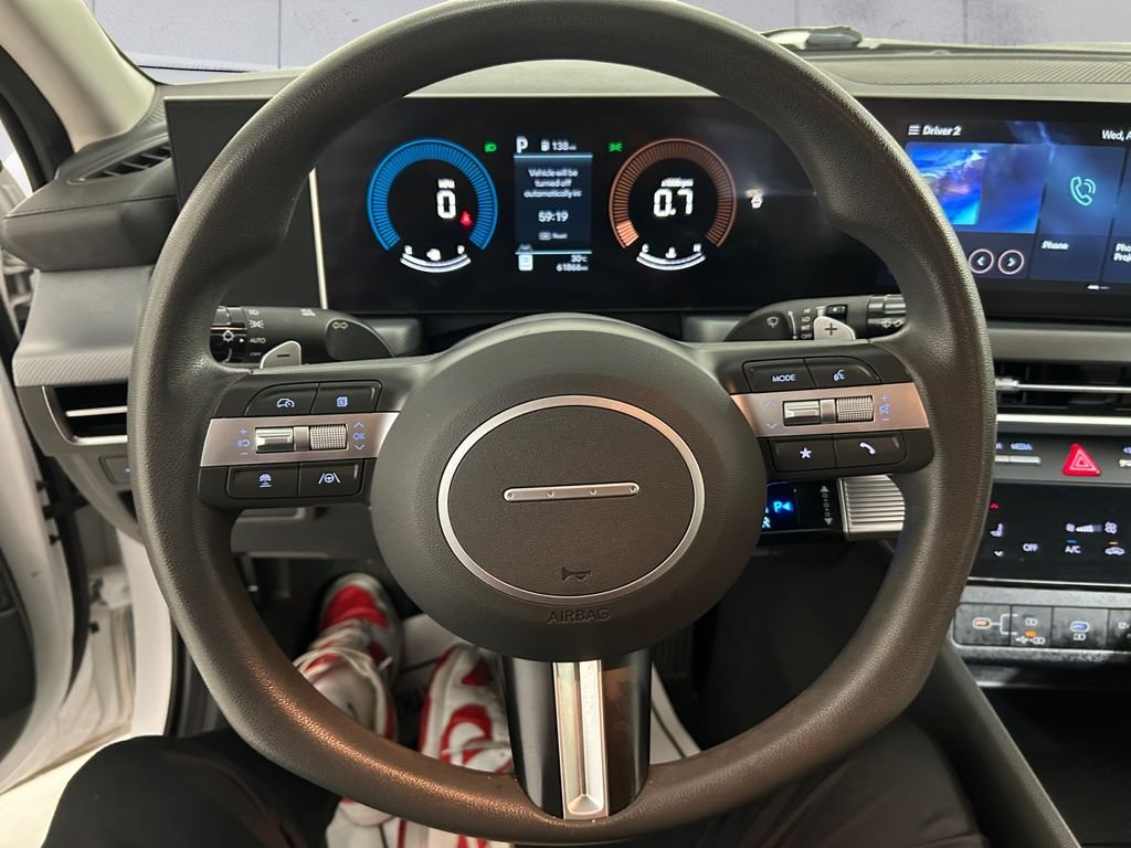 Used 2024 White Hyundai SEL image 9